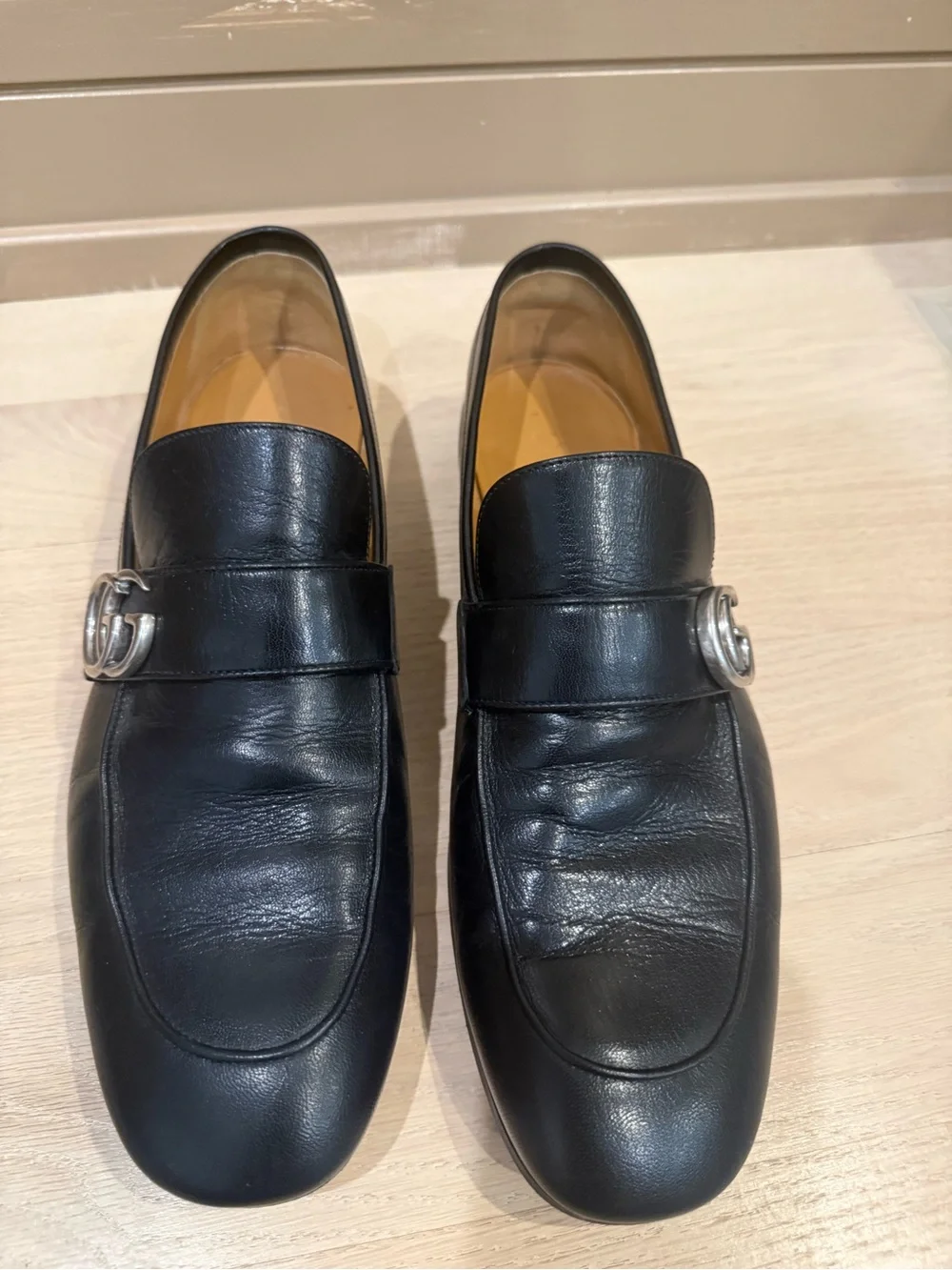 Gucci Black Leather Men’s Slip-On Loafers with Silver Double-G Bit